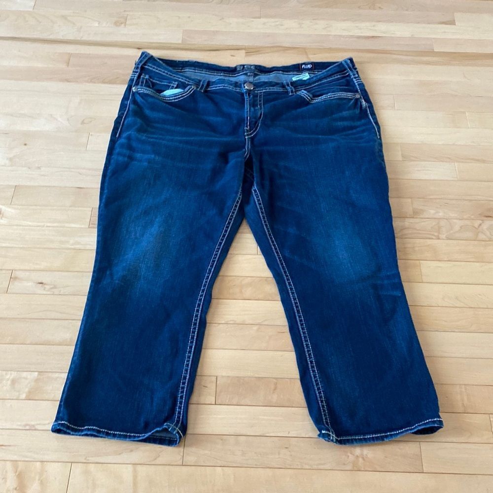 Silver jeans suki mid Capri size 22
